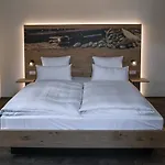 Отель Schneider & Brauereigasthof Эссинг