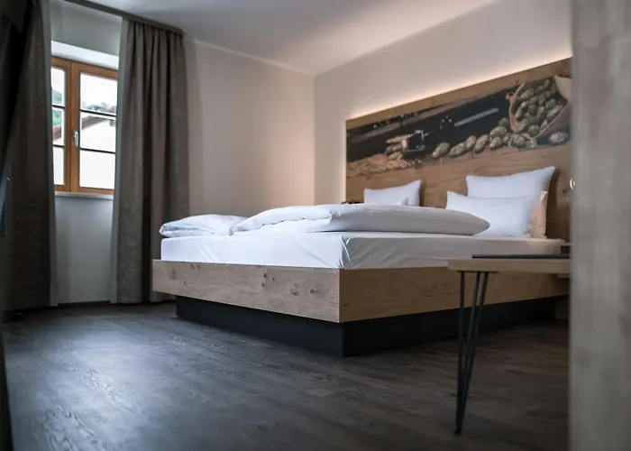 Schneider Hotel & Brauereigasthof 3* أسئينغ